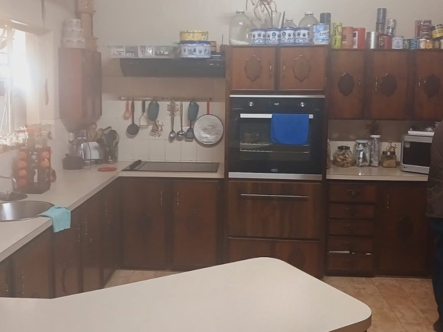 6 Bedroom Property for Sale in Hartswater Northern Cape